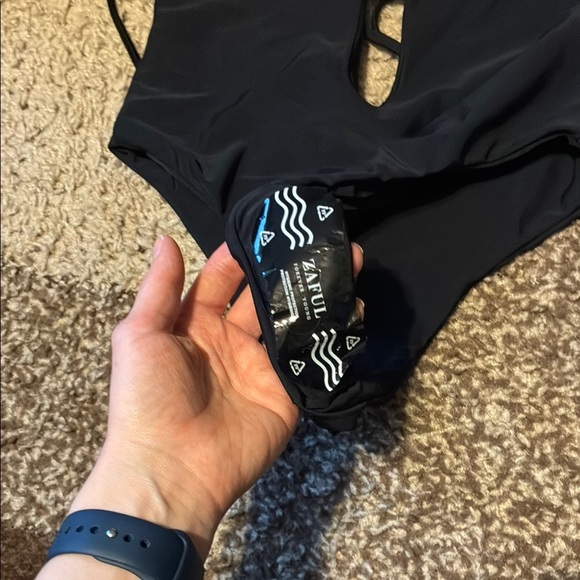 Zaful Black One-Piece Swimsuit with Plunging V-Neck - Picture 5 of 11